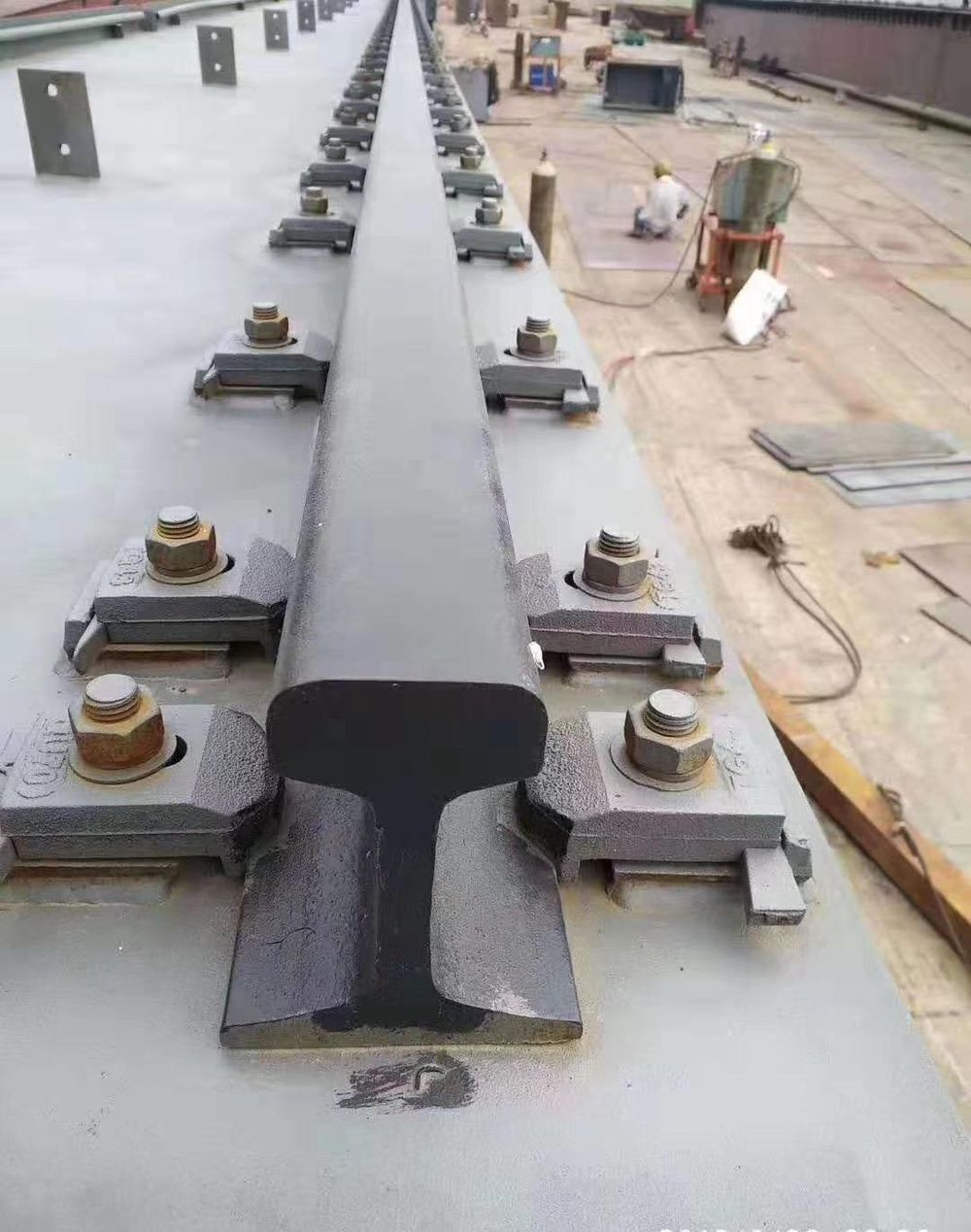 轨道及安装附件